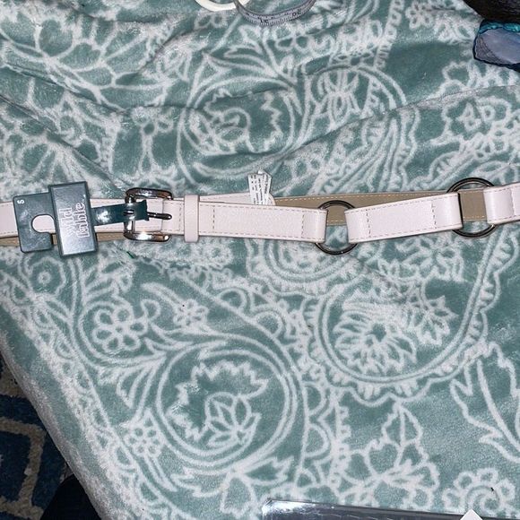 wild fable Accessories - NWT wild fable white and silver belt. Size small